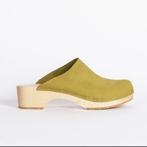 Bryr Worker Clog Size 10 Fennel